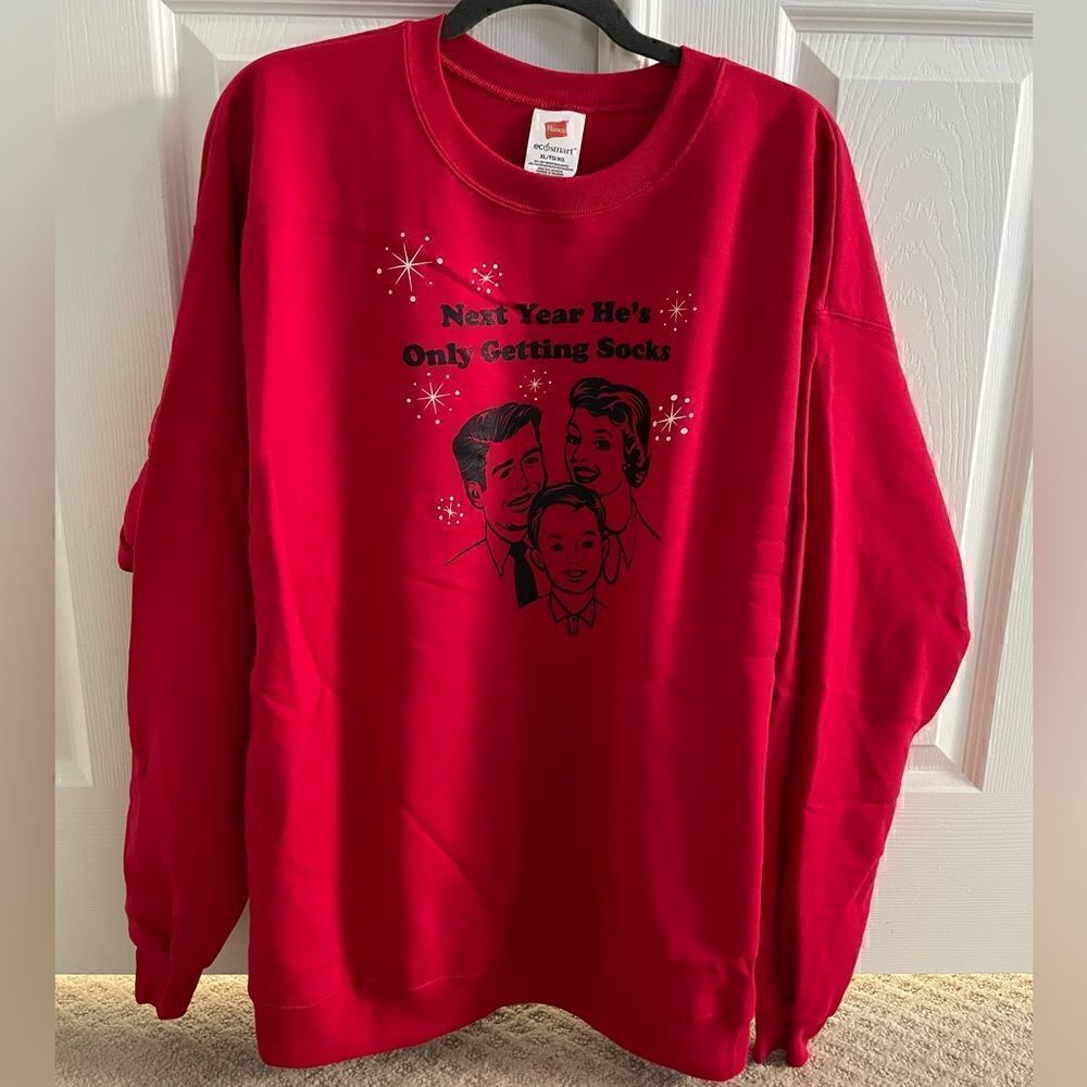 NWT Hanes Men’s Holiday Sweatshirt
